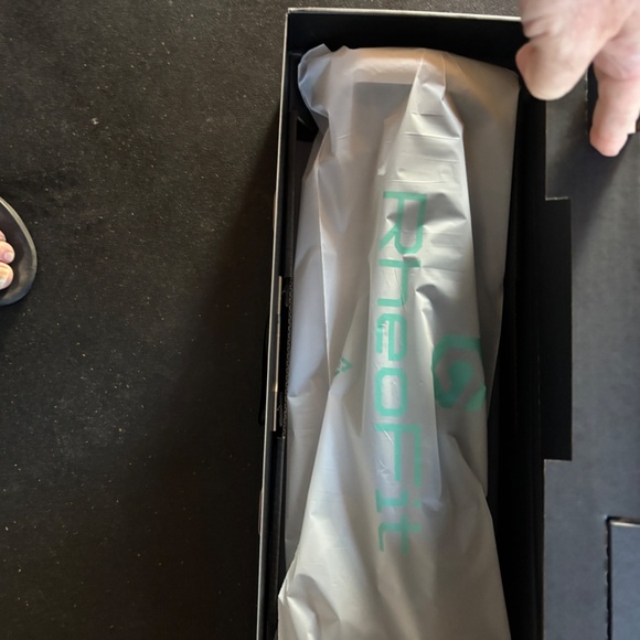 Rheofit A1 Auto-Roller Massage Roller stick Smart Rehabilitation Coach NIB - Picture 2 of 3